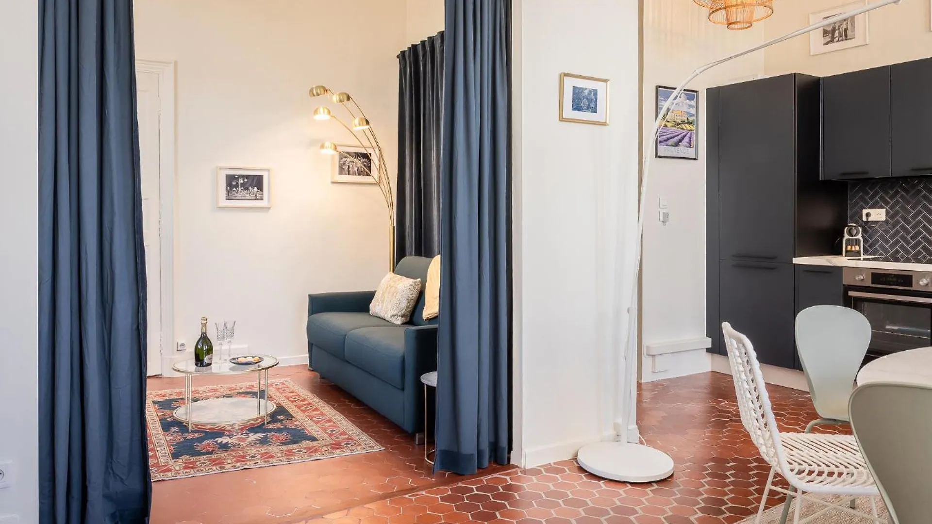 Apartment Avignon Intra-Muros, Vue Palais Des Papes